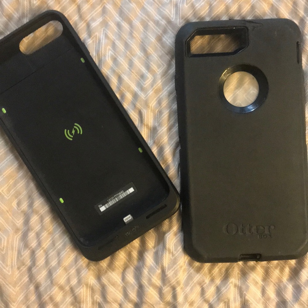 Mophie Charger case&otter box I phone  6 7 8 plus